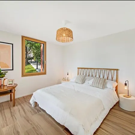 Villa Rose In The Center Of By Guestlee