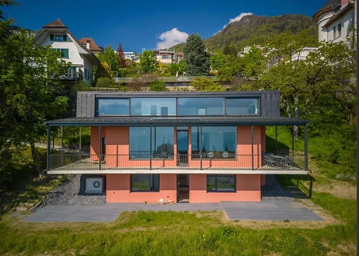 Rose In The Center Of By Guestlee *