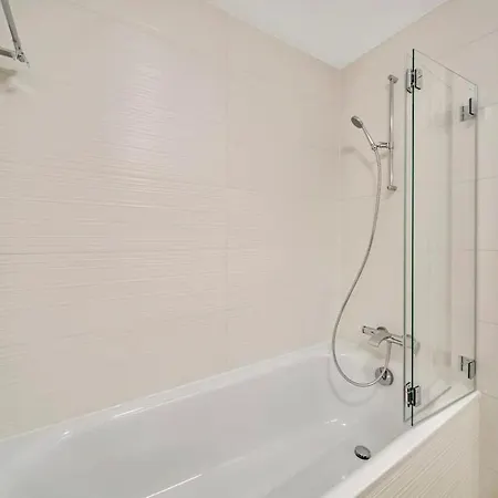 Rose In The Center Of By Guestlee *