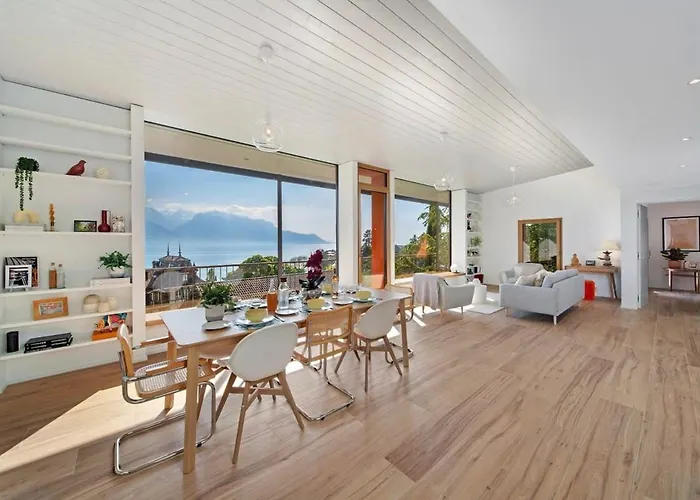 Rose In The Center Of By Guestlee Montreux